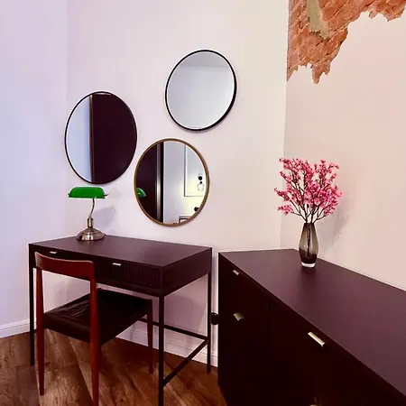 Апартаменти Chill Wieckowskiego Лодзь